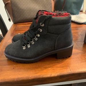Women’s Black Winter Booties
